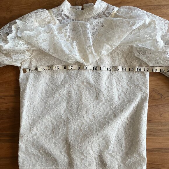 1980s Vintage girl’s Edwardian-style lace blouse, Girls size 14 - Picture 6 of 9